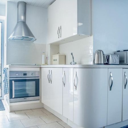 St Julians View - 1 Bedroom Apartment - تينبي المظهر الخارجي الصورة